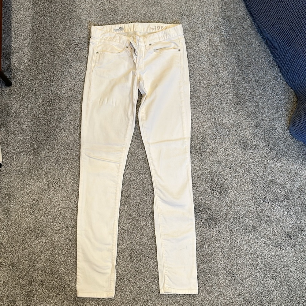 White skinny pants